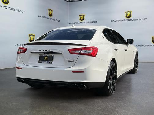 2016 Maserati Ghibli Base