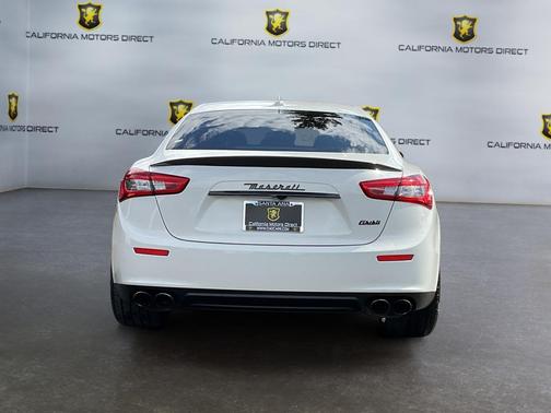 2016 Maserati Ghibli Base