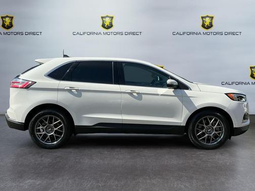 Star White Metallic Tri-Coat 2021 Ford Edge Titanium