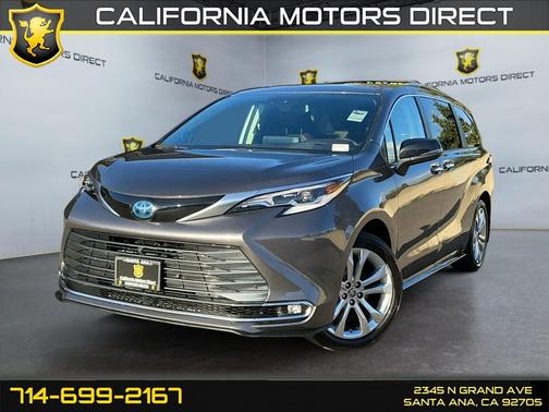 2023 Toyota Sienna Platinum