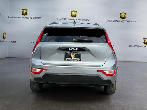 Steel Gray 2024 Kia Niro SX