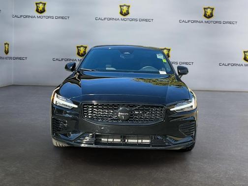 2024 Volvo S60 Recharge Plug-In Hybrid T8 Plus Black Edition