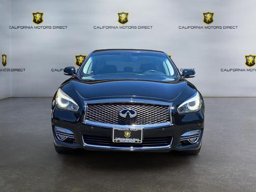 2017 INFINITI Q70 3.7