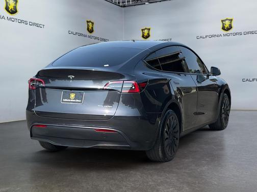 2024 Tesla Model Y Long Range Dual Motor All-Wheel Drive