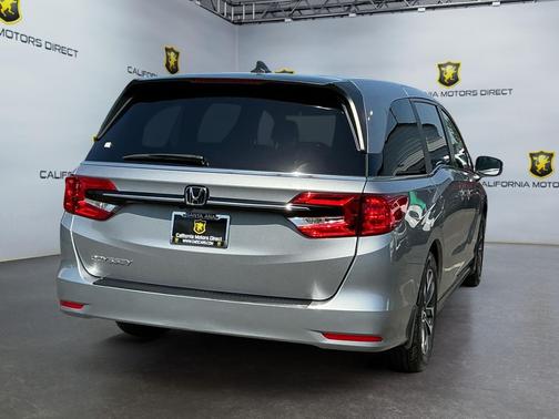Lunar Silver Metallic 2024 Honda Odyssey EX-L