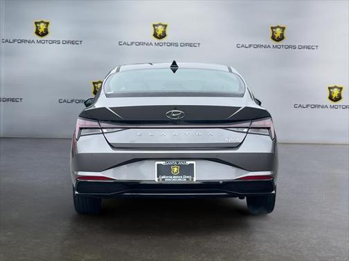 2022 Hyundai ELANTRA Limited
