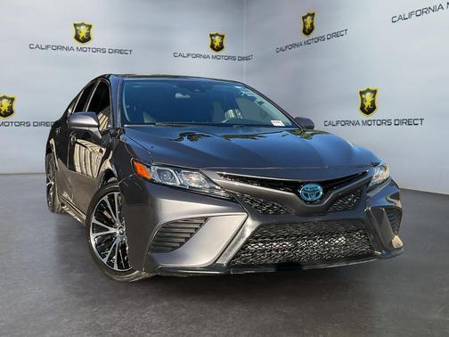 2020 Toyota Camry SE