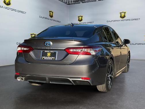 2020 Toyota Camry SE