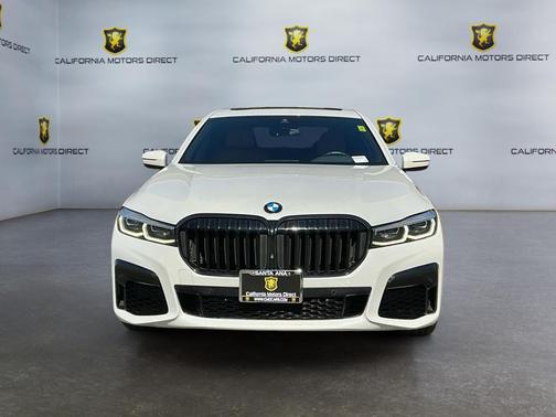 2022 BMW 740 i