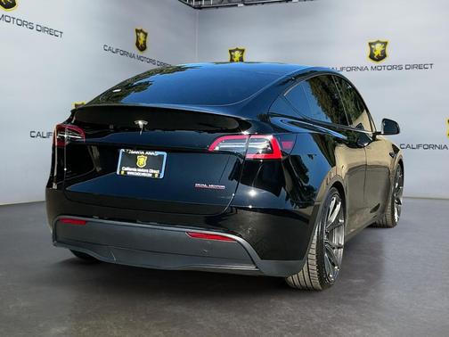 2023 Tesla Model Y Performance Dual Motor All-Wheel Drive