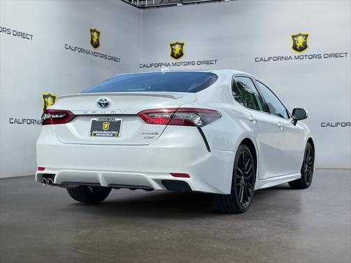 2024 Toyota Camry Hybrid SE