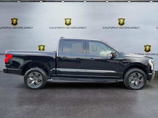 2022 Ford F-150 Lightning LARIAT