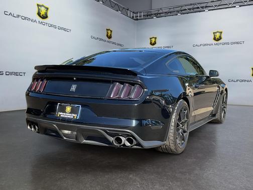 2016 Ford Shelby GT350 Base