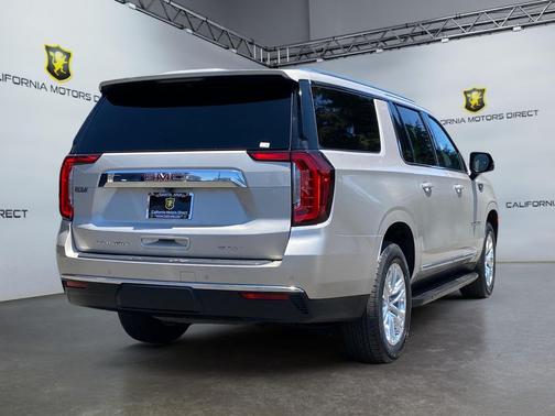 2022 GMC Yukon XL SLT