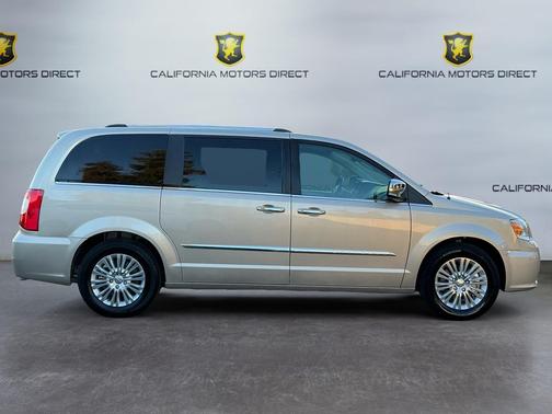 2016 Chrysler Town & Country Limited