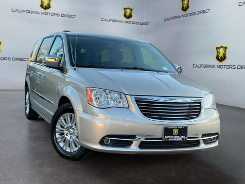 2016 Chrysler Town & Country Limited