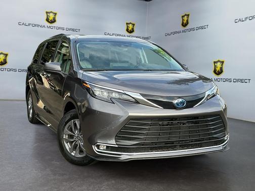 2024 Toyota Sienna XLE