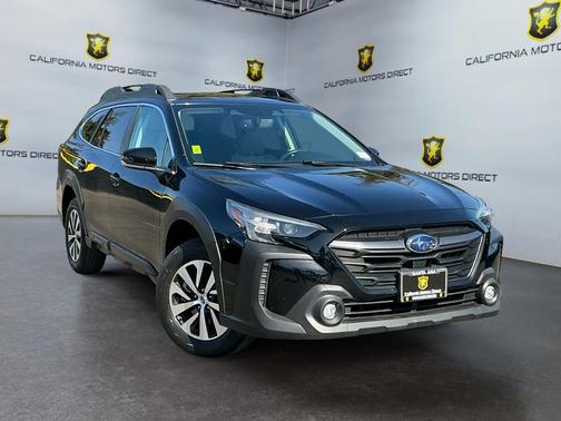 Crystal Black Silica 2023 Subaru Outback Premium