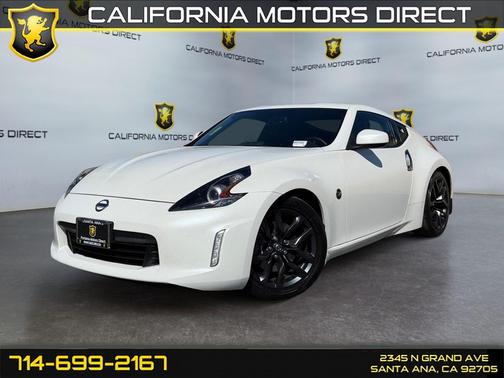 Pearl White 2018 Nissan 370Z Touring