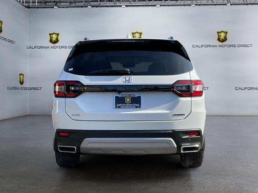 2025 Honda Pilot Touring 8-Passenger