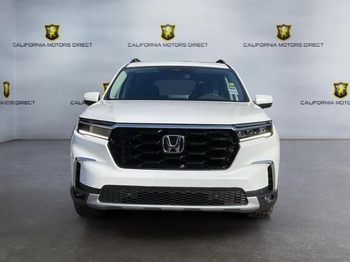 2025 Honda Pilot Touring 8-Passenger