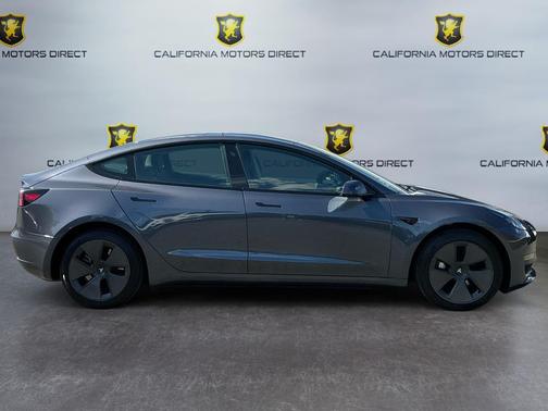 Midnight Silver Metallic 2023 Tesla Model 3 Standard Range