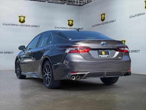 2024 Toyota Camry Hybrid SE