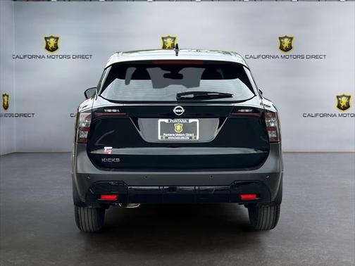 2025 Nissan Kicks S