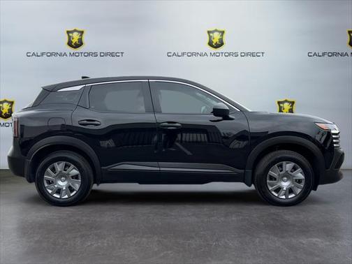 2025 Nissan Kicks S