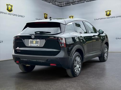 2025 Nissan Kicks S