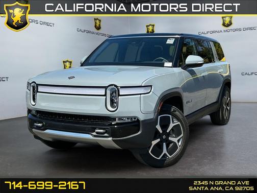LA Silver 2024 Rivian R1S Adventure