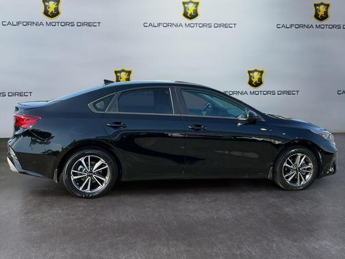 Aurora Black 2023 Kia Forte LXS