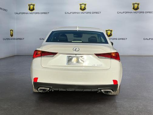 2018 Lexus IS 300 Base