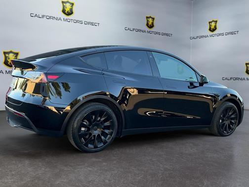 2023 Tesla Model Y Long Range Dual Motor All-Wheel Drive