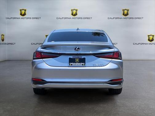 2024 Lexus ES 300h Base