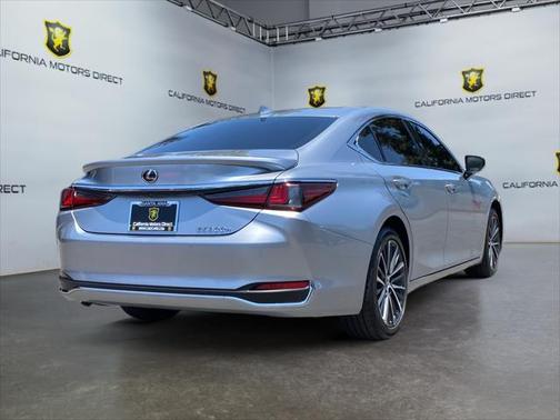2024 Lexus ES 300h Base