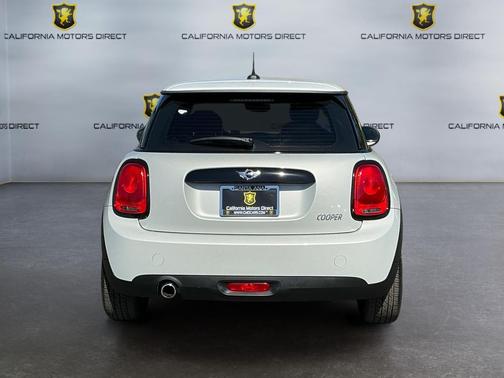 White Silver Metallic 2017 MINI Hardtop Cooper