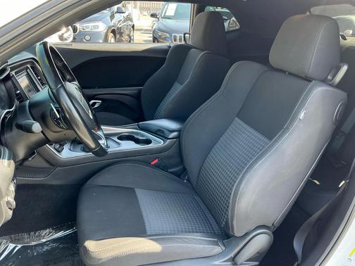 White Knuckle Clearcoat 2021 Dodge Challenger GT