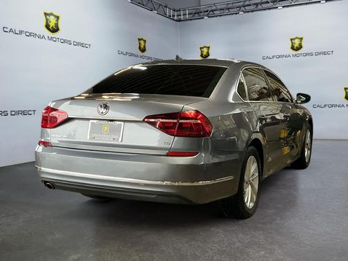 2018 Volkswagen Passat 2.0T SE