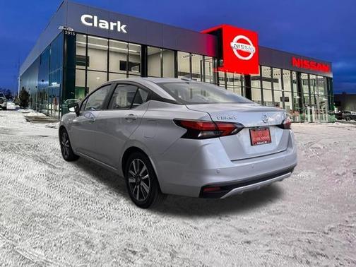 2021 Nissan Versa 1.6 SV