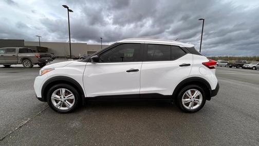2019 Nissan Kicks S