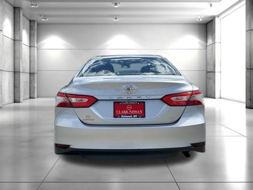 Celestial Silver Metallic 2018 Toyota Camry LE