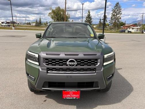 2025 Nissan Frontier SL