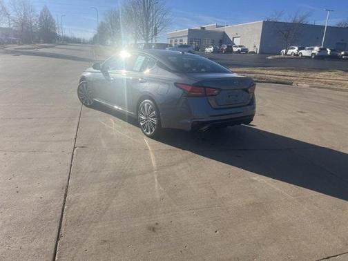 2024 Nissan Altima 2.5 SL