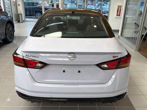 2t Gry Blk Roof 2026 Nissan Altima 2.5 SR