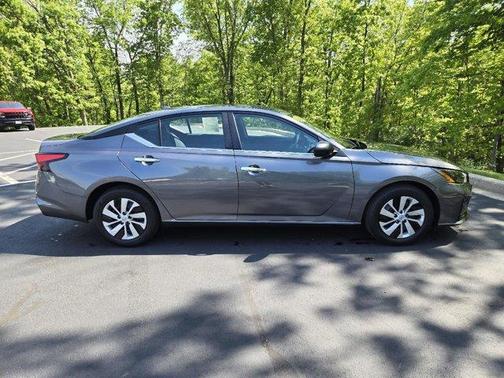 Gun Metallic 2025 Nissan Altima S