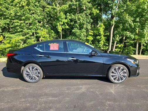 2024 Nissan Altima 2.5 SL