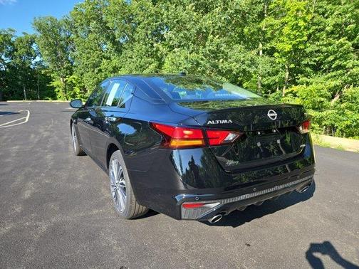 2024 Nissan Altima 2.5 SL
