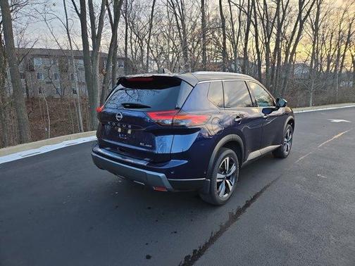 2024 Nissan Rogue SL