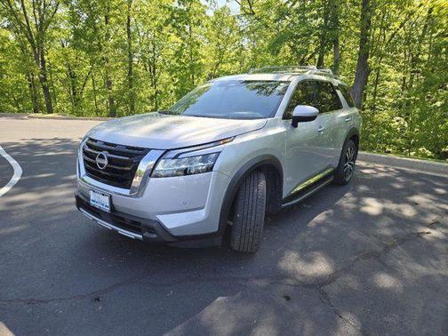 Brilliant Silver Metallic 2023 Nissan Pathfinder Platinum